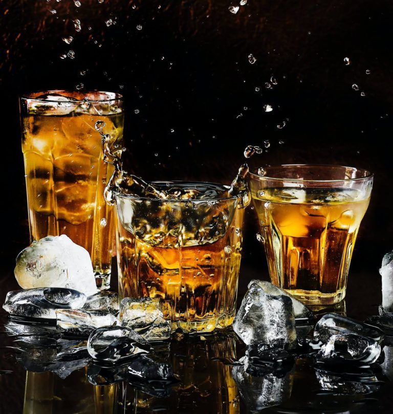 Bebidas espirituosas con hielo